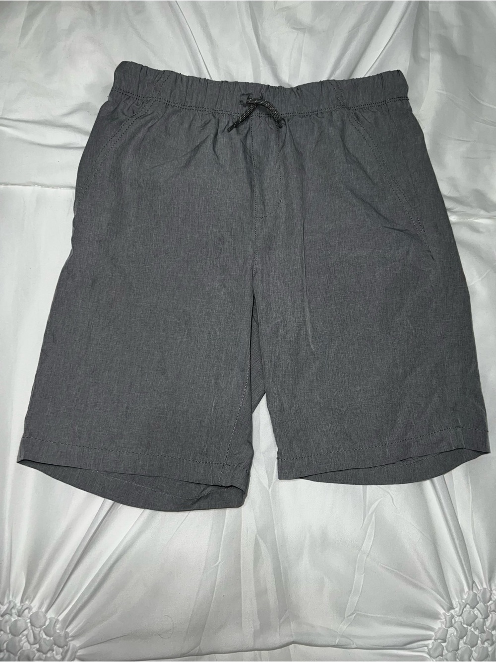 Old Navy Grey Kids Boys Quick Dry Athletic Shorts
• Size XL (14-16)